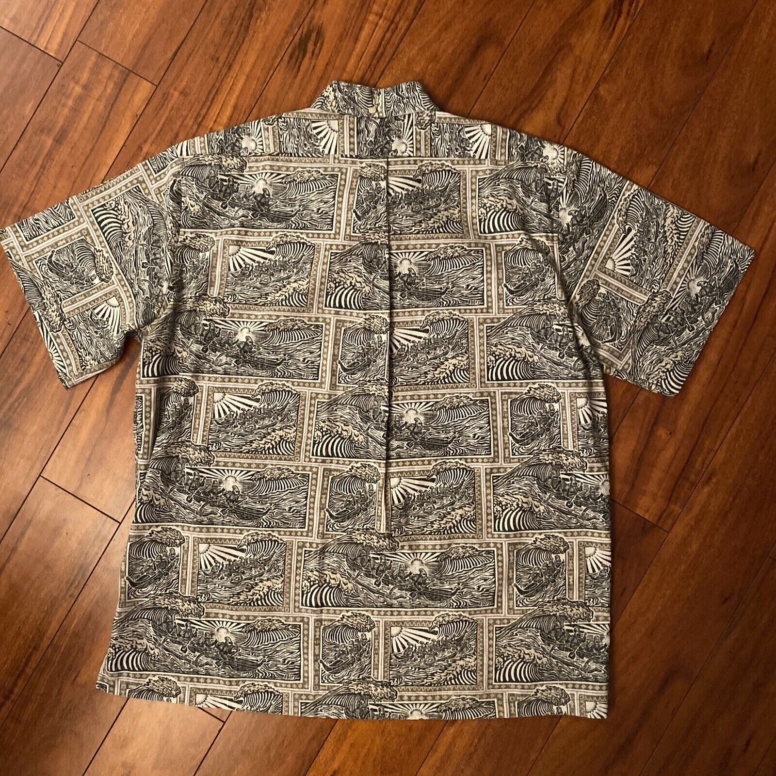 FILA Art of Eddy Y Reyn Spooner Camicia Grande Onde Polinesiana Hawaii Outrigger Canoe