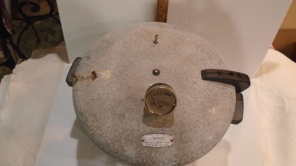 Olla a presión vintage Sears 16 cuartos modelo 620 para decoración no funciona Foto 4 de 4