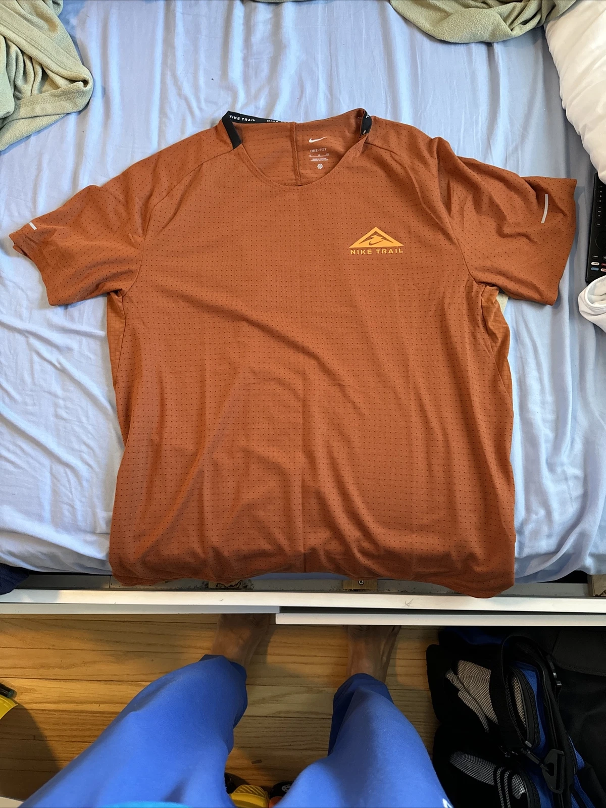 Nike Trail Dri-Fit Solar Chase Running Top Orange DV9305-246 Size Men’s XLarge
Opens in a new window