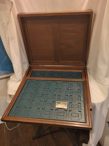 FRANKLIN MINT Sailing Ship INGOT WOODEN HOLDER-Holds 50 ingots, 64.8 x 47.8 mm