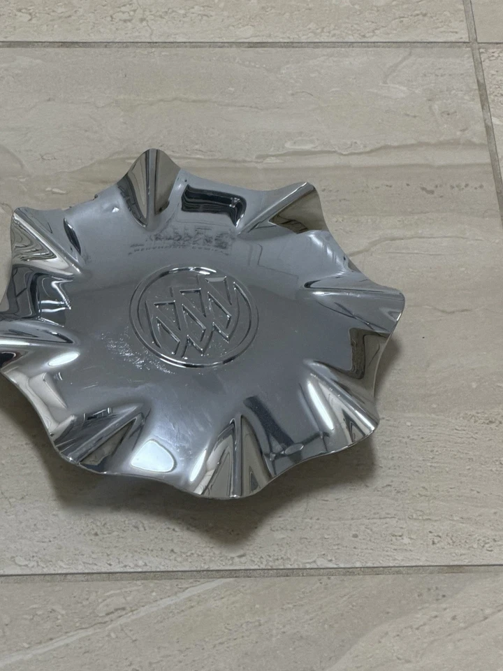 Tapa central de rueda cromada Buick LeSabre 16" OEM 9594695 9594918 buenos clips 03-05 Foto 3 de 4