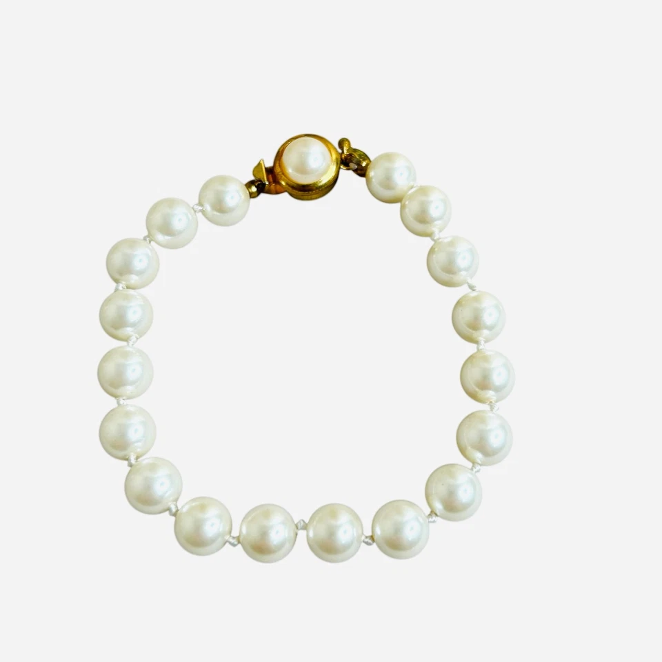 Pulsera de perlas de imitación Premier Designs tono dorado imitación perla cierre de caja Foto 2 de 4