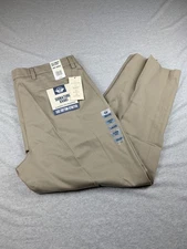 NWT Dockers Signature Khaki Pants 38x29 Classic Fit Pleated Lux Cotton Stretch
