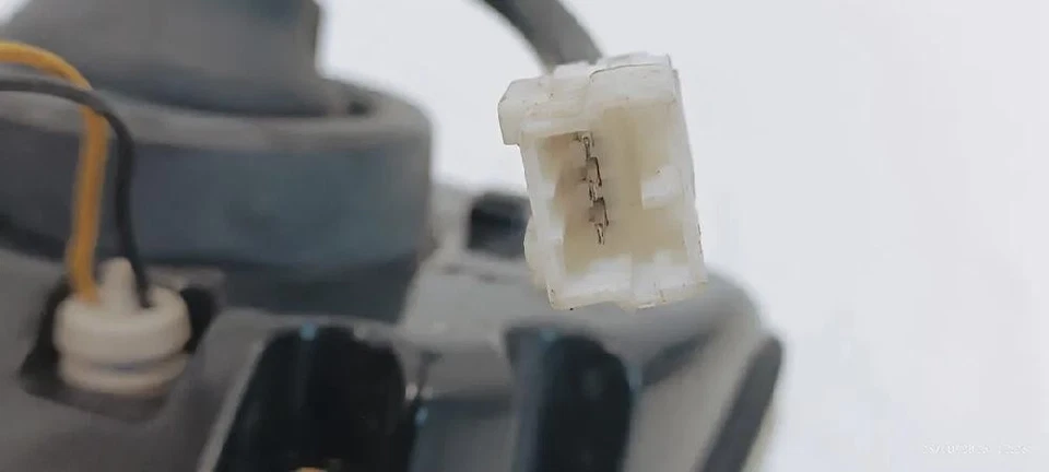 vorderscheinwerfer PIAGGIO LIBERTY 50 4T (E2) (03-08) RST 328299 - Bild 3 von 4