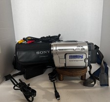 Sony Handycam DCR-TRV460 Digital8 Camcorder 20x Zoom Hi8 Works