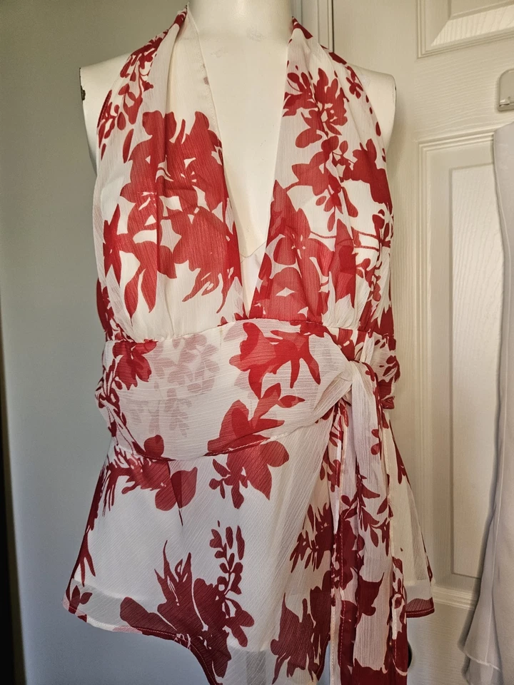 Top y falda halter nupcial David talla aproximada mediana Foto 2 de 4