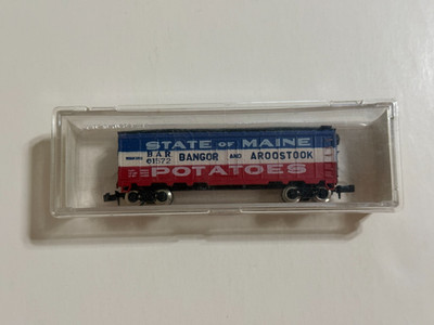 Model Power Mfg #3403   Small Train Car BAR State of Maine Potatoes #61572
