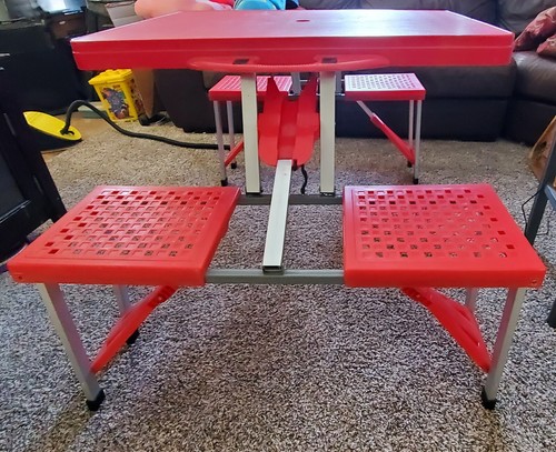 Vintage RED PORTABLE FOLDING PICNIC TABLE CAMPING SUITCASE TABLE & SEATS - Picture 4 of 8