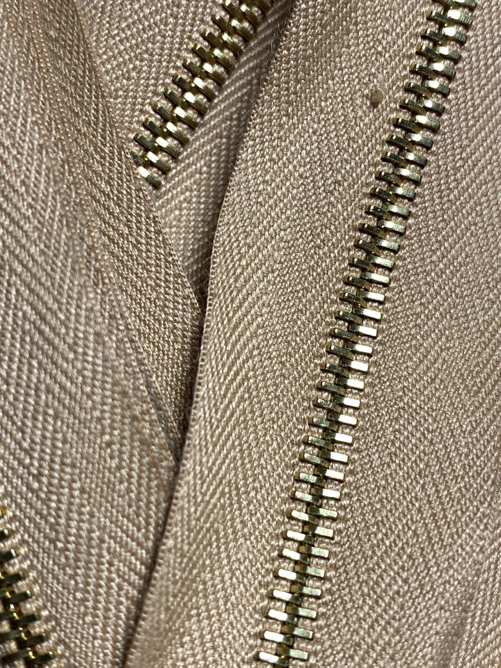 RRi zip 28 cm Long - Closed End - 4mm Width - Brass metal teeth - High Quality - Image 4 of 4