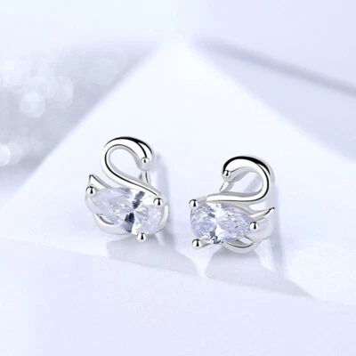 Kleine Ohrstecker Schwan Sterling Silber 925 Zirkonia Vogel Ohrringe Damen - Bild 1 von 3