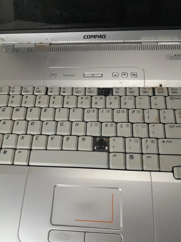 Notebook Compaq Presario M2000 256mb Ram Sem HDD Não Testado COMO ESTÁ PEÇAS OU REPARO - Imagem 4 de 4