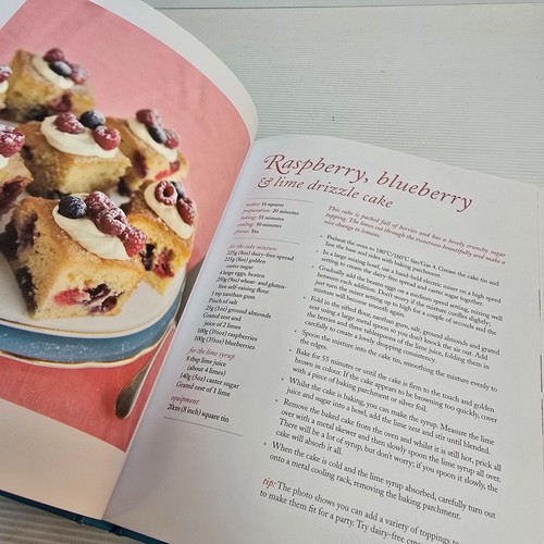 Cake Angels: Amazing gluten, wheat and dairy free cakes by Julia Thomas 2011 - Picture 17 of 19