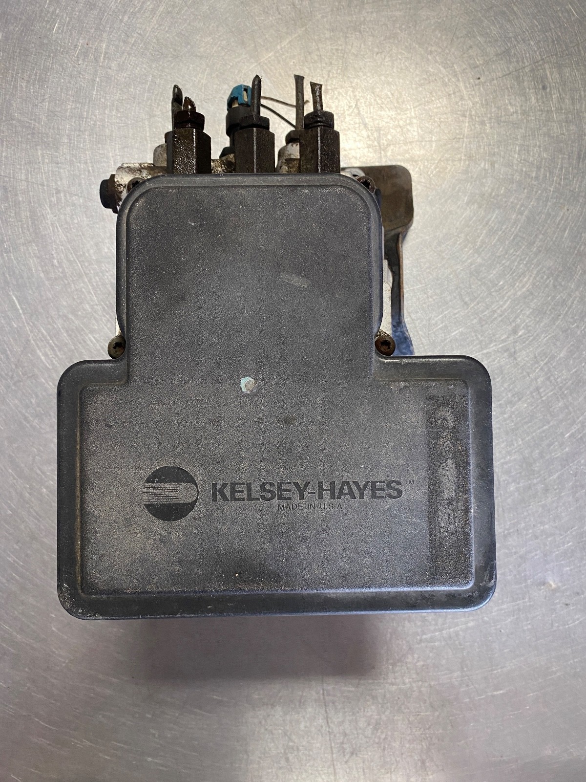 1998 Chevrolet GMT-400 ABS Control Module Pump Assembly 12765501