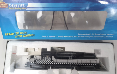 BROADWAY LIMITED Blue Line - ALCo RSD-15 ''SANTA FE'' LH Zebra Stripe- HO