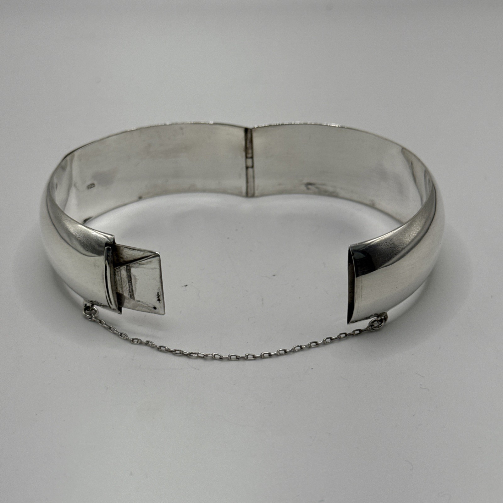 Sterling Silver Thick Hinged Bangle Bracelet 25.9… - image 2