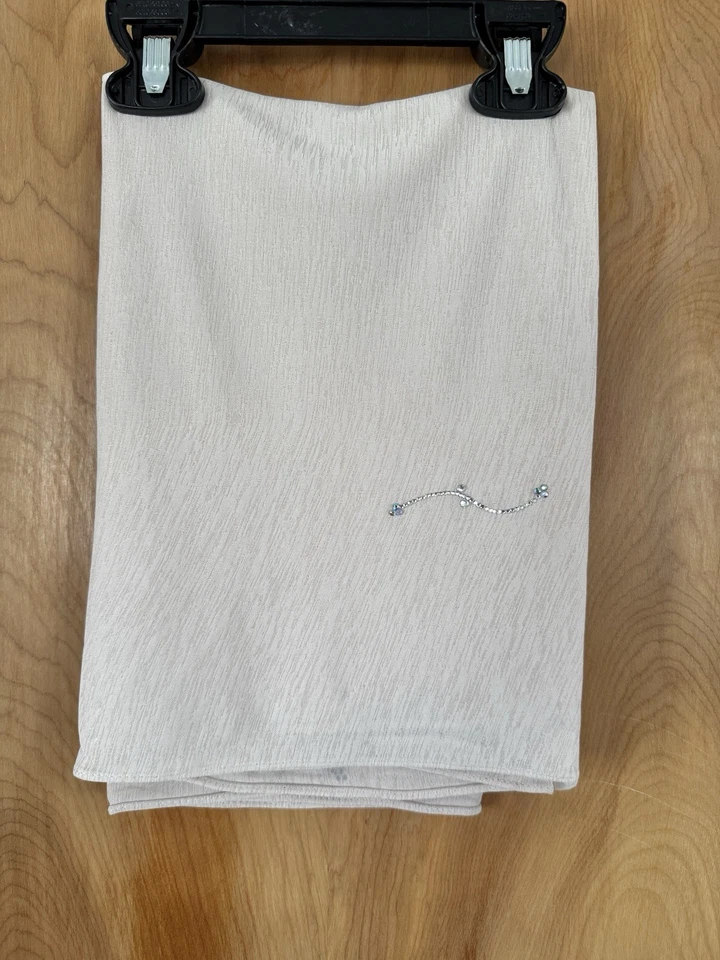 Indian Sari Beige Embellished Beaded Fabric Light Knit NEW - Image 2 of 3