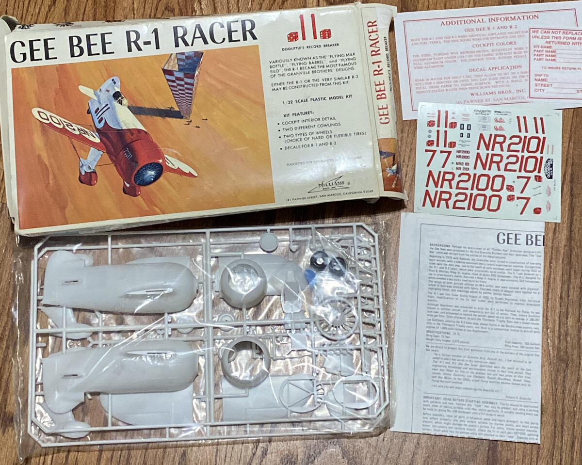 Vintage Williams Bros. Inc Gee Bee R-1 Racer 1/32 Model Kit Parts