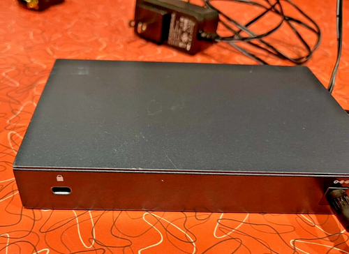 TP-Link 8-Port Desktop Gigabit External Switch - Picture 3 of 4