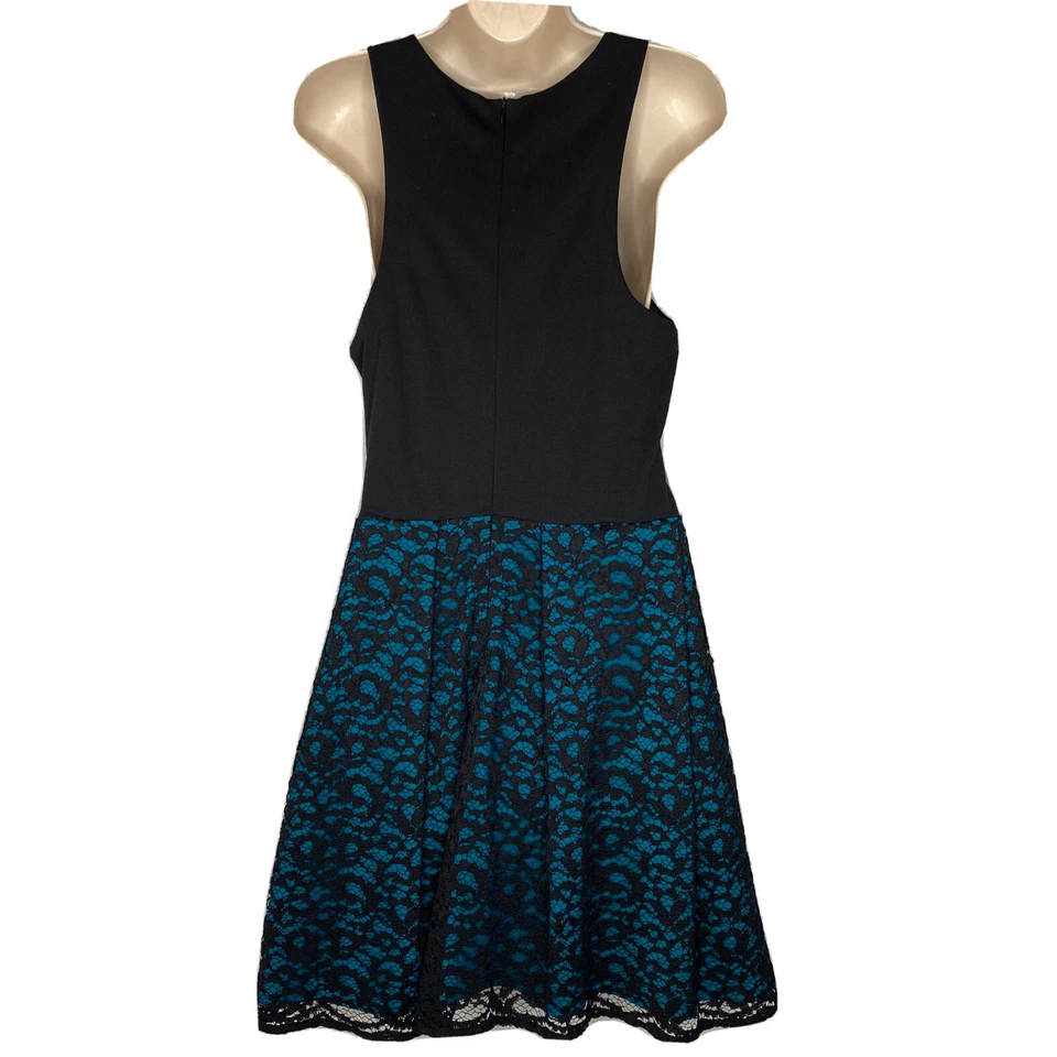 Vestido corto sin mangas de encaje de cuero de Victoria's Secret talla 10 Foto 2 de 4