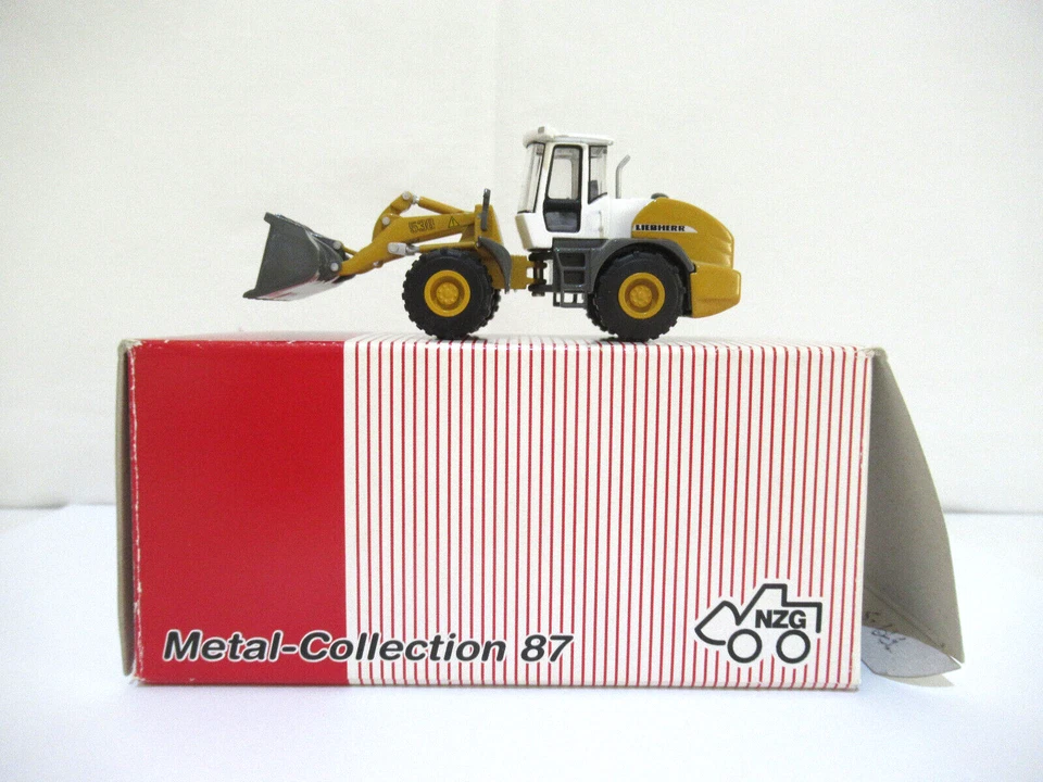 NZG - ruspa in metallo Liebherr L538, scala 1:87 - Immagine 2 di 4