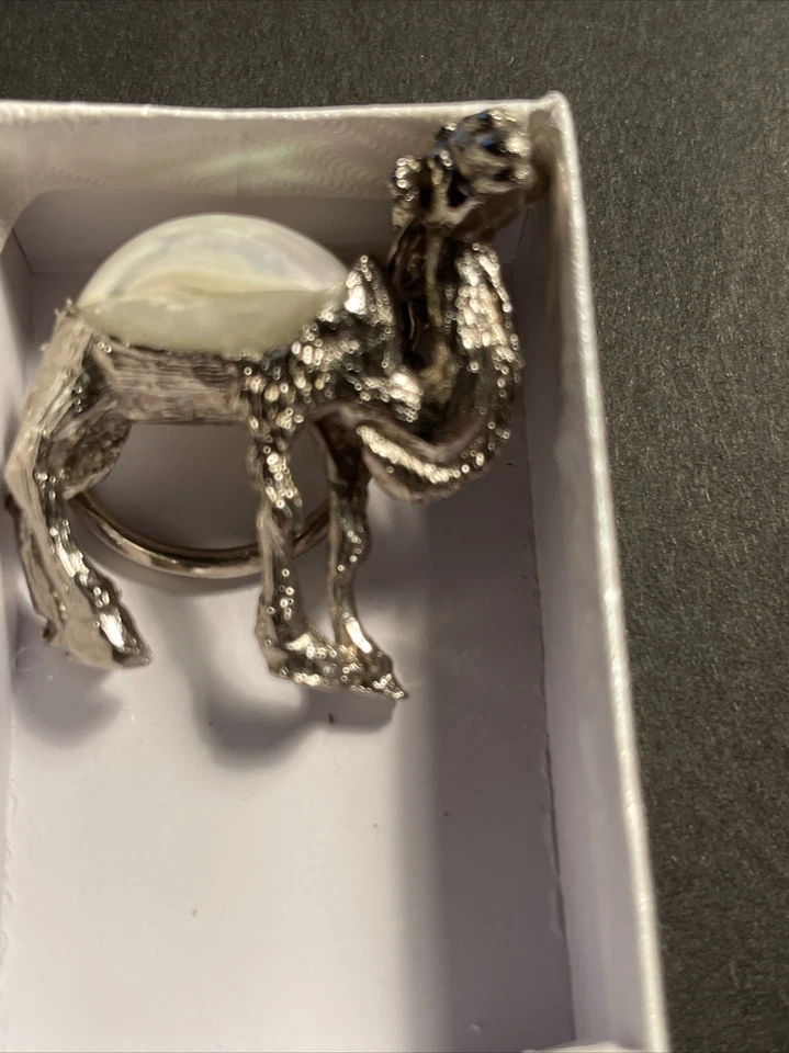 Camel Single shell Hump,Silver color metal Pendant Keychain Gift, new - Image 4 of 4