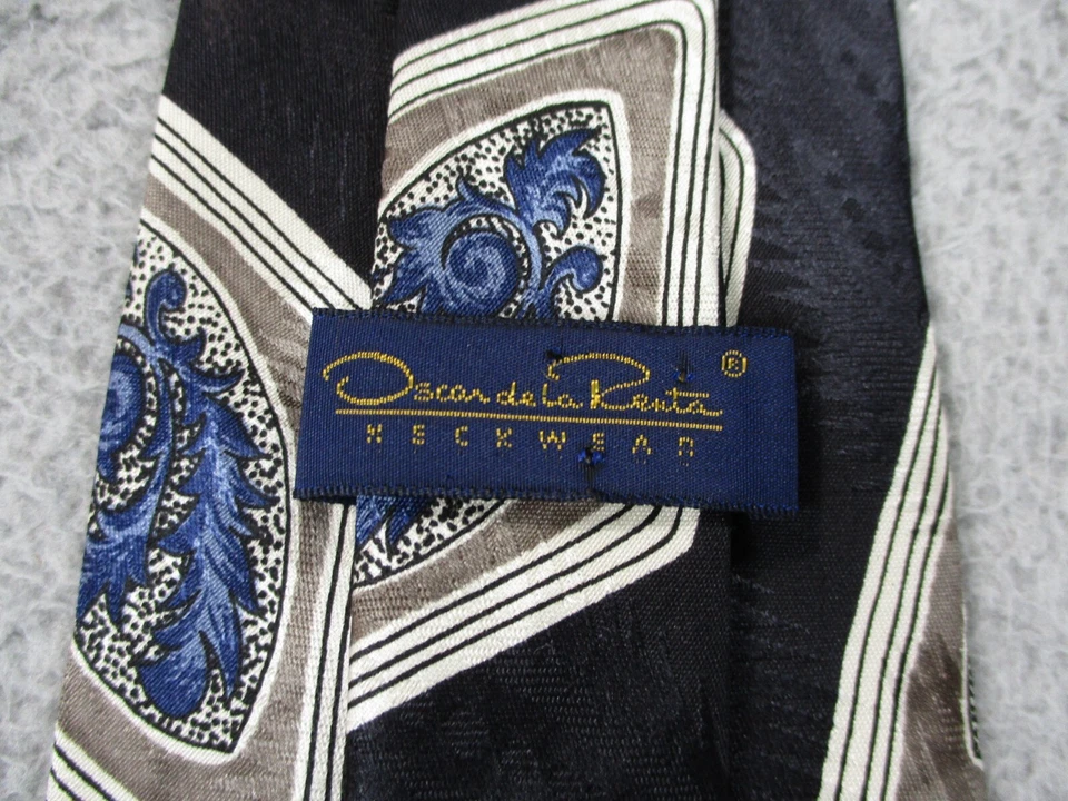 Corbata de seda geométrica vintage Oscar De La Renta para hombre negra azul EE. UU. Carrera Foto 2 de 4