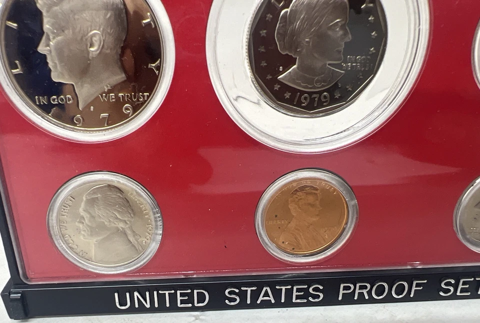 1979 US Coins Proof Set In It's Own Display Case Complete - Image 4 of 4