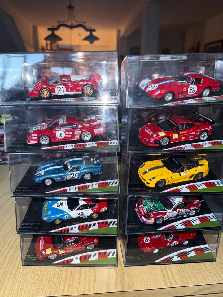 macchinine ferrari collezione 2013, sono tutte nuove. vendo anche singolarmente  - Immagine 2 di 4