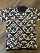 Vintage American Pride Sweater Medium Navy Blue Ivory Snowflakes Glitter Accent