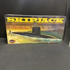 Moebius Models 1400 1:72 USS Skipjack Nuclear-Powered Fast-Attack Submarine