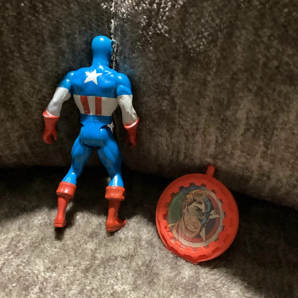 Mattel Secret Wars Captain America Vintage Original 1984 Action Figure - Image 2 of 2