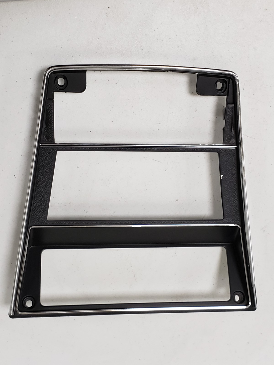 Radiant GZ2300Z87　カスタマイズ品 71-73 DATSUN 240z OEM HEATER CONTROL PANEL RADIO BEZEL VENT HVAC