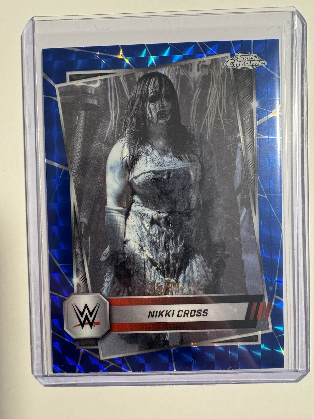 2025 NIKKI CROSS TOPPS CHROME WWE #75 BLUE GEOMETRIC Card # 75 35/ 99