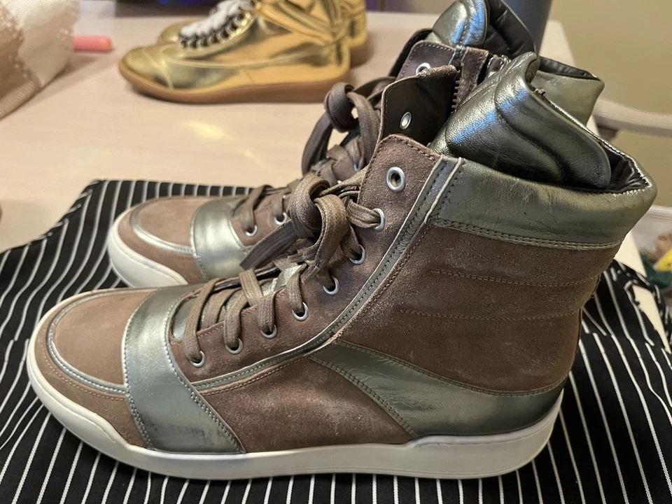 Zapatilla deportiva de caña alta Balmain Aw13 de gamuza topo y plateada metálica rara y excelente Foto 2 de 4
