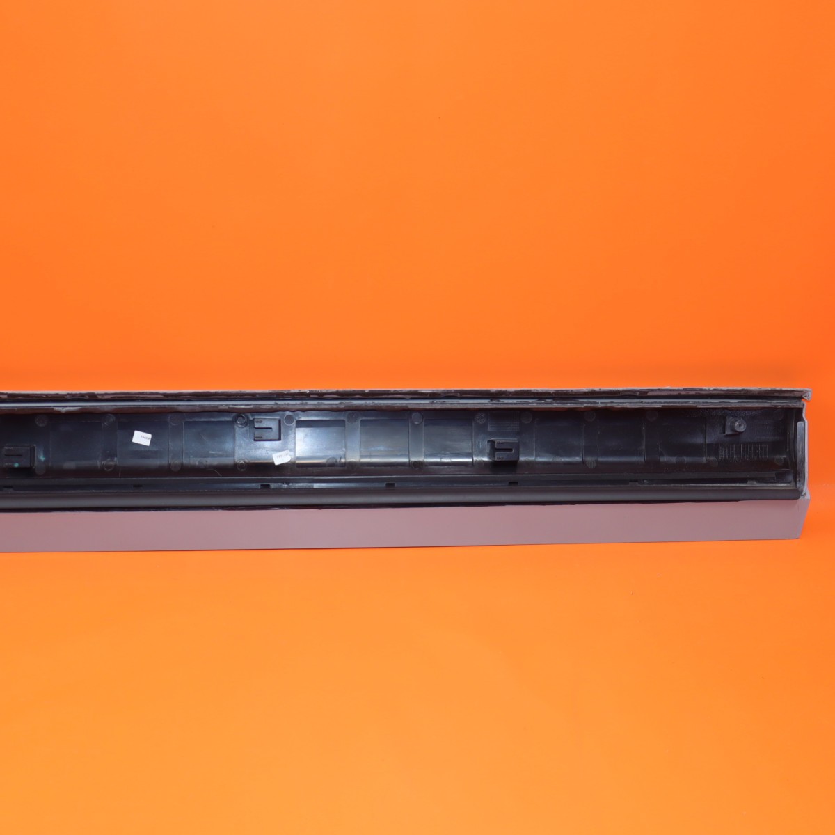 Rolls-Royce Cullinan 2019-2023 Front Right Inner Body moldings Set P/N 7448586