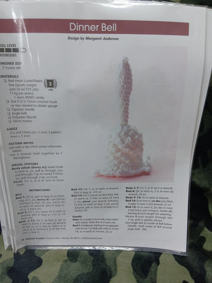 Crochet Patterns Bundle Loose Leaf Annies Attic 9 Projects Sleeve Romantic '07 - Image 4 of 4