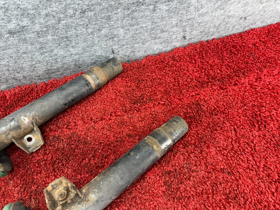 Juego de amortiguadores de puntal delantero izquierdo y derecho BMW 2001-2006 E46 M3 OEM Foto 2 de 4