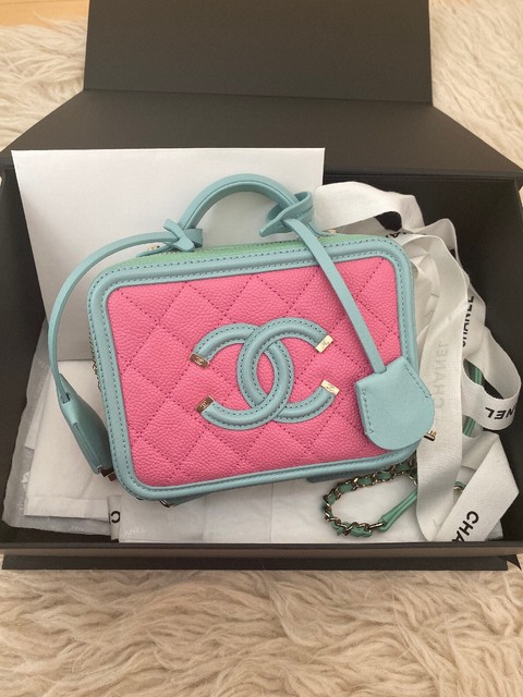 chanel pink vanity case