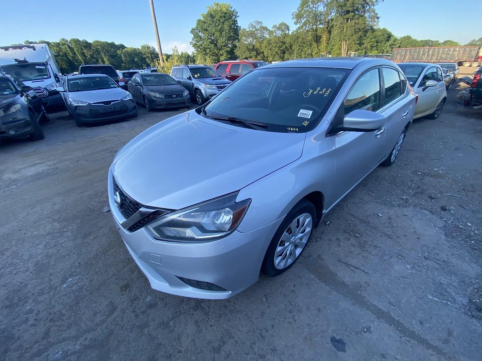 Used Hood fits: 2017 Nissan Sentra Grade B Foto 4 de 4