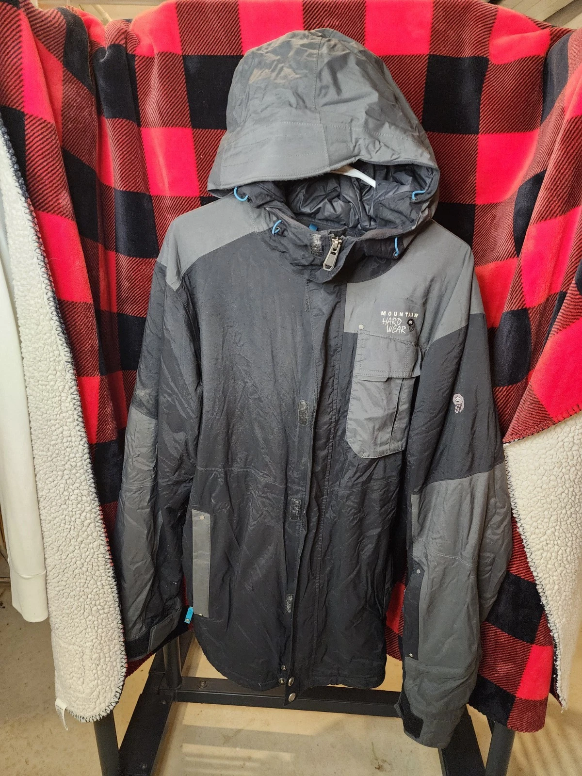 Mountain Hardwear Men’s Jacket – Size Large