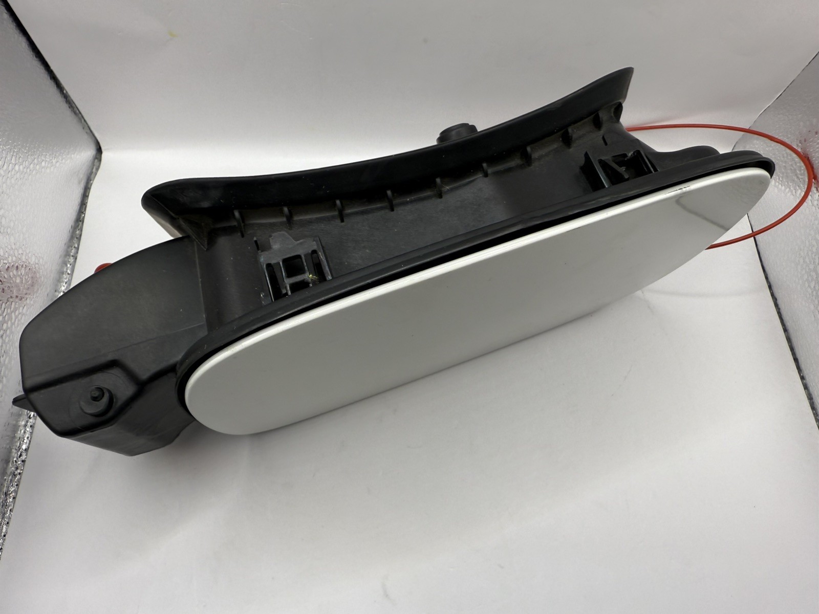 2016-2020 Bentley Bentayga Fuel Tank Filler Door Housing Cap 36A809857