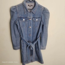 Missguided Damen Jeanshemdkleid mit Gürtel und Taschen vorne Größe UK 8