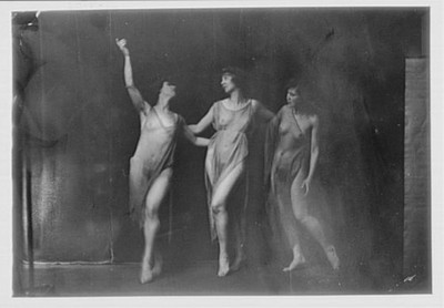 Photo:Elsie Dufour Dancers 1918 1920 Performance Photo