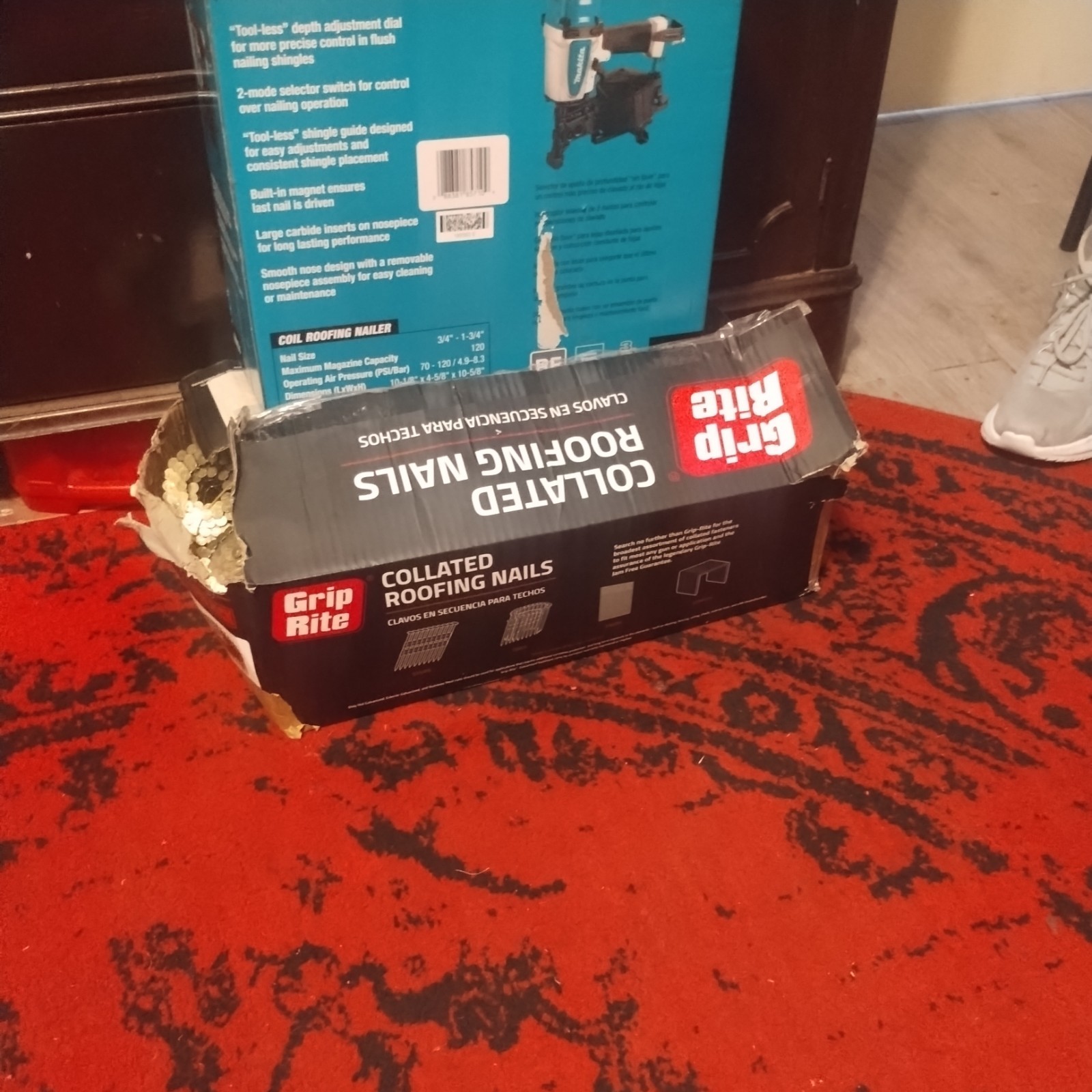 Makita AN454 1-3/4 Inch Roofing Coil Nailer