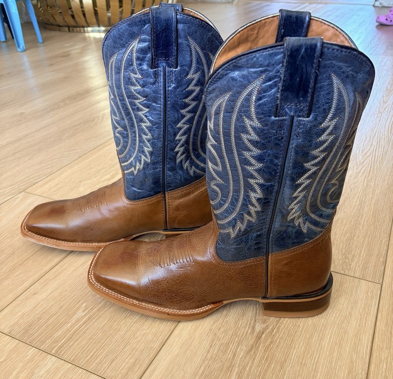 NEW Men’s Western Cowboy Boots Square Toe Size 11.5 Color Brown And Blue Leather