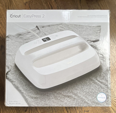 Cricut EasyPress 2 Handheld Heat Press 12 x 10 in Digital Display 120V