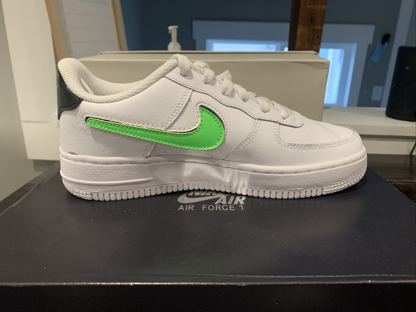選べるサイズ展開 国内配送 Nike Air Force 1 07 Lv8 White Green Strike 人気ブランド Tnnurdu Com 選べるサイズ展開 国内配送 Nike Air Force 1 07 Lv8 White Green Strike 人気ブランド Tnnurdu Com