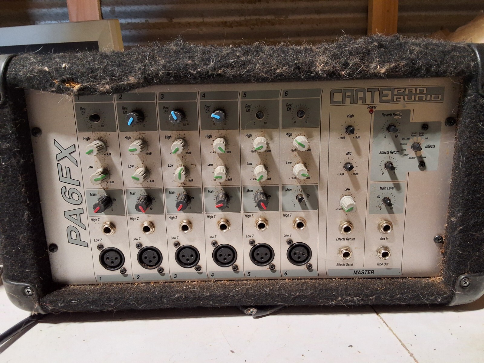 Crate PA6FX Pro Audio Amplifier Mixer 6 Channel NOT FULLY TESTED FOR PARTS