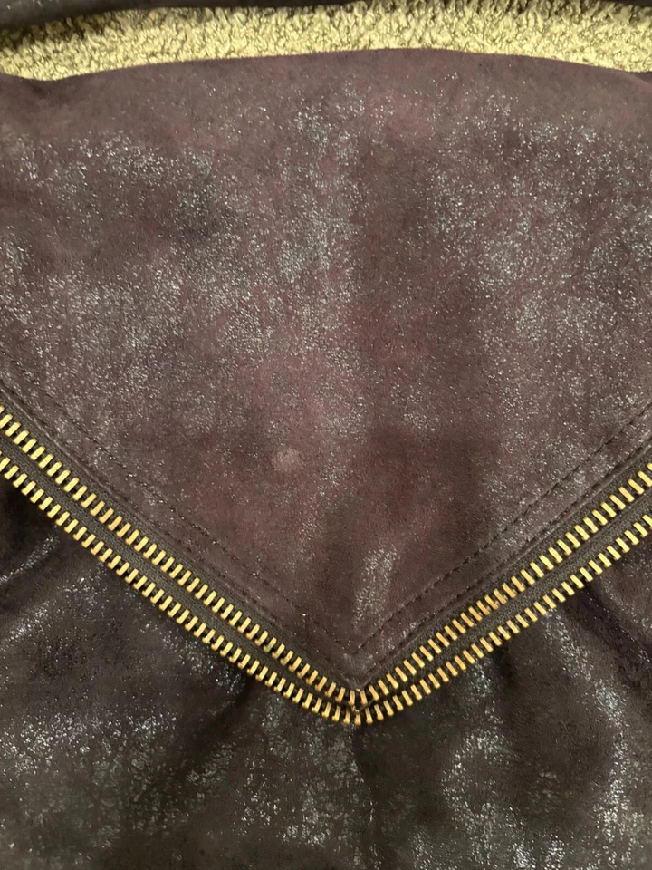 Bolso de mano grande de cuero vegano Matt & Nat sobre negro con cremallera Foto 4 de 4