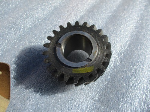 NOS 1960 1961 1962 Ford Falcon 3-Speed Transmission 2nd Gear C1DZ-7102A - Picture 3 of 4